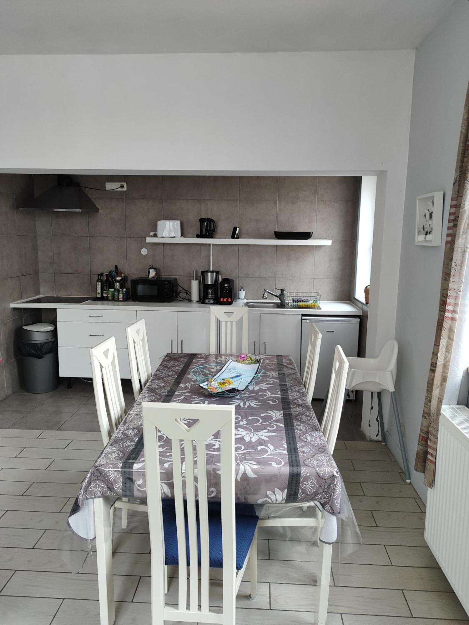 Appartement Spacieux Avec Parking Et Terrasse De Panne Exterior foto